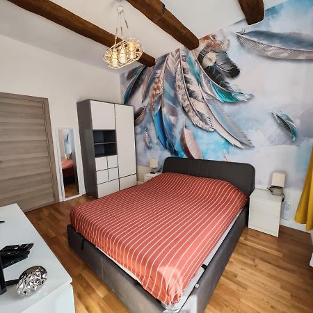 Apart Sofia Lion Bridge 2Bdr Self Check In Apartment Exterior photo