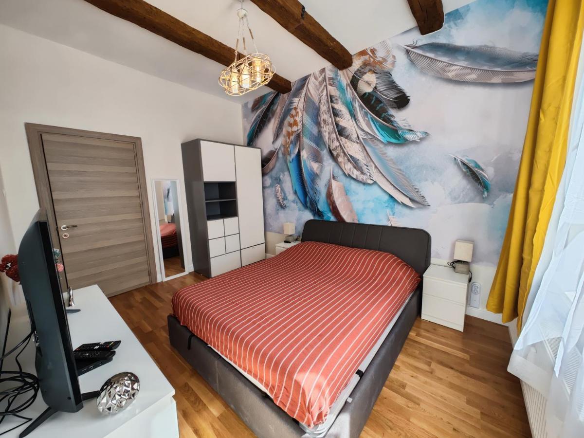 Apart Sofia Lion Bridge 2Bdr Self Check In Apartment Exterior photo
