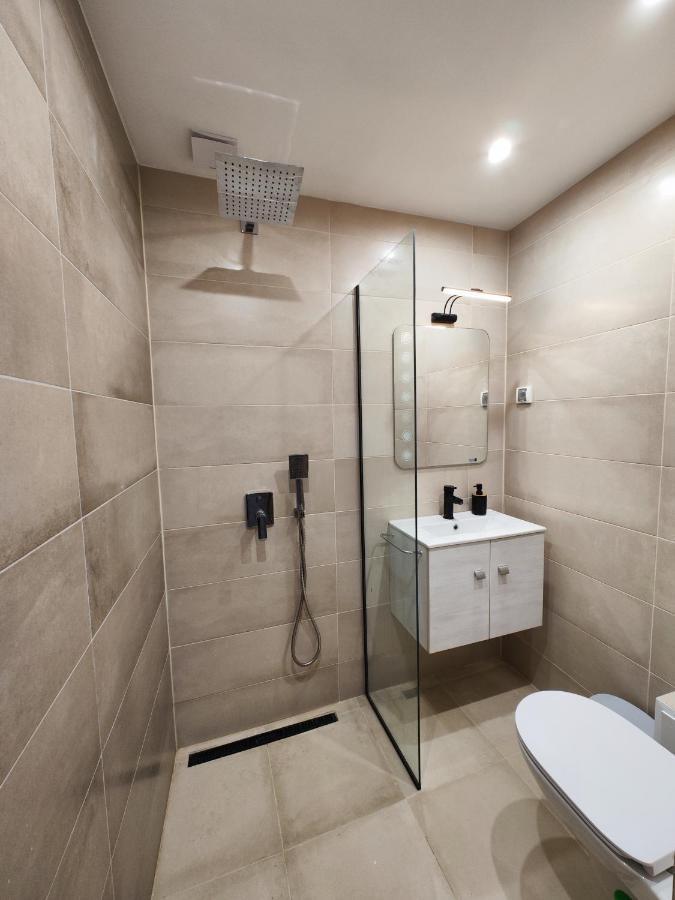 Apart Sofia Lion Bridge 2Bdr Self Check In Apartment Exterior photo