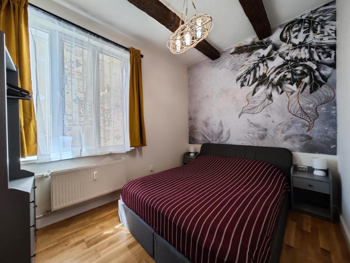 Apart Sofia Lion Bridge 2Bdr Self Check In Apartment Exterior photo